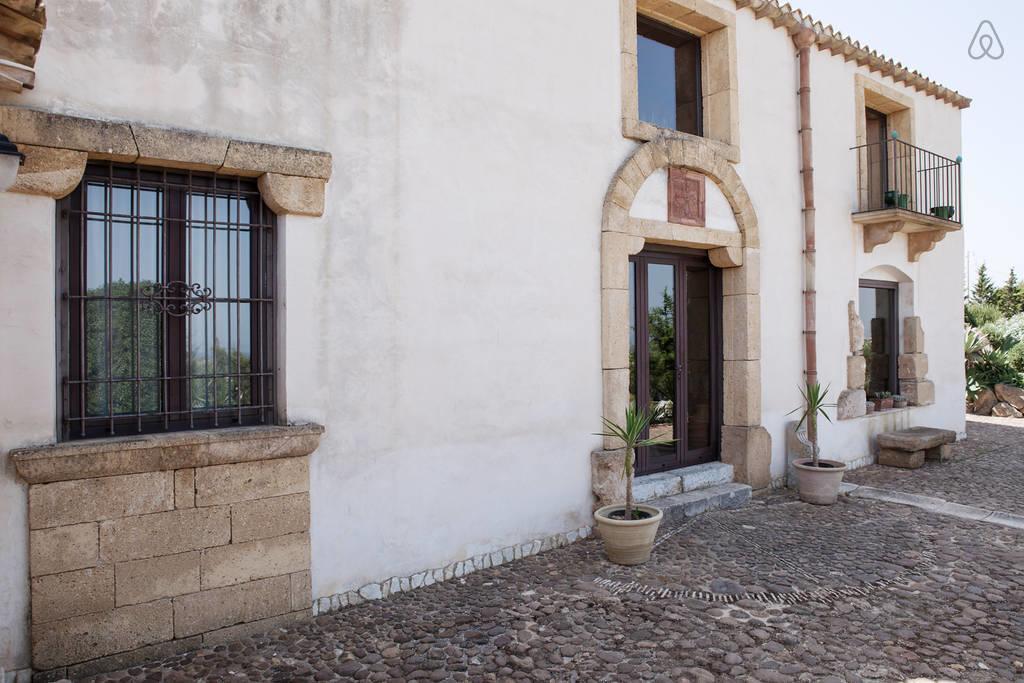 Bed and Breakfast Casale Alma à Marsala Extérieur photo